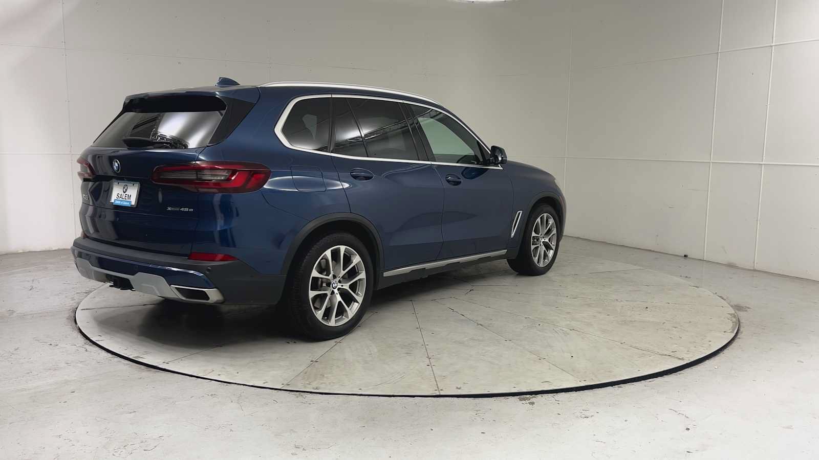 Used 2021 BMW X5 xDrive45e w/ Parking Assistance Package AWD/4WD image 9