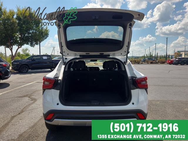 Used 2024 Chevrolet Trax LT w/ Driver Confidence Package FWD image 14
