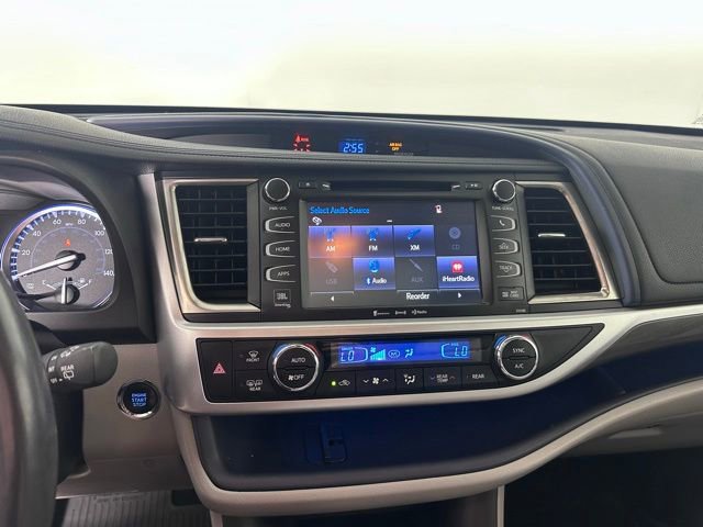 Used 2018 Toyota Highlander Limited AWD/4WD image 30