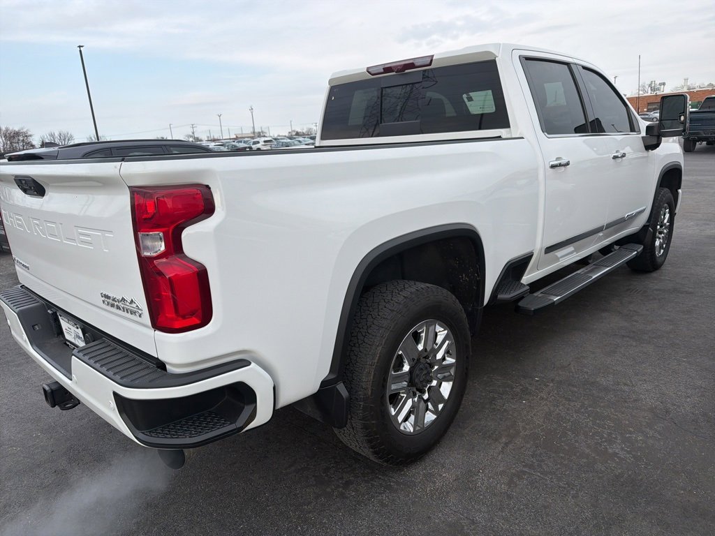 Used 2024 Chevrolet Silverado 3500 High Country w/ High Country Premium Package image 6