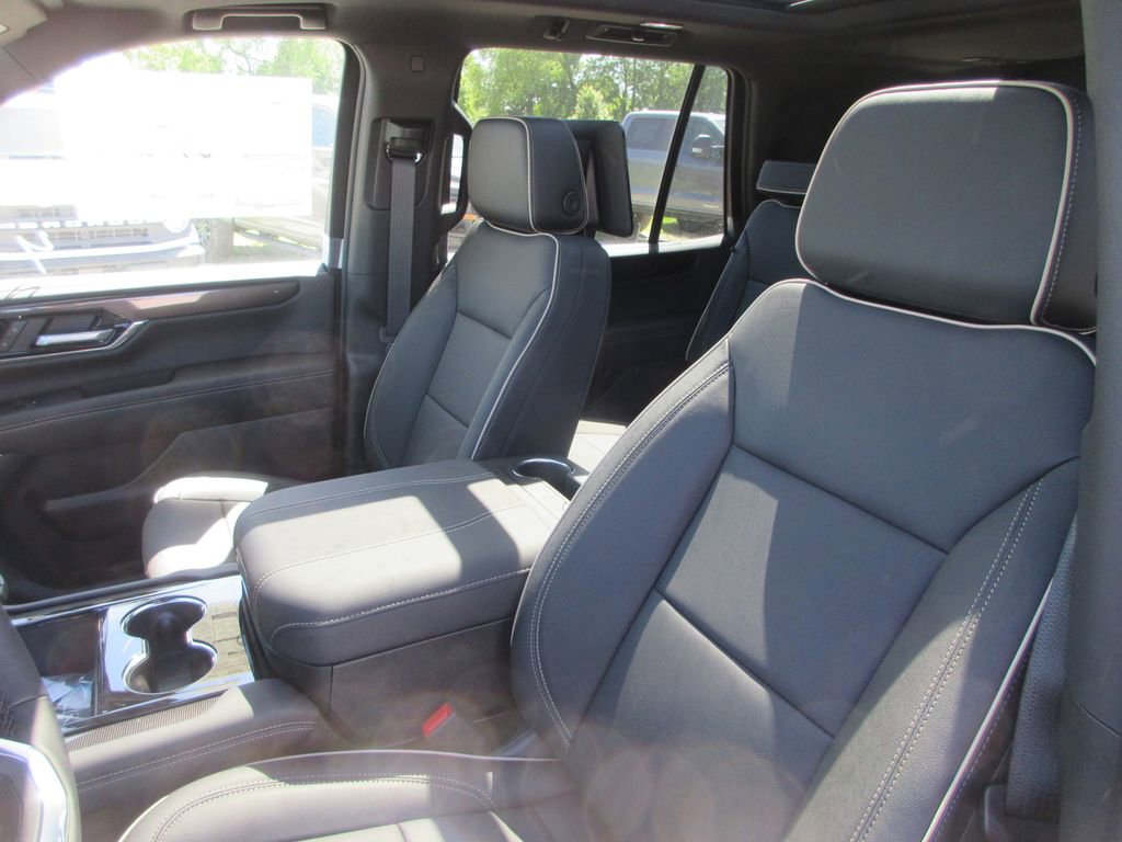 New 2026 GMC Yukon Elevation w/ Elevation Premium Package AWD/4WD image 12