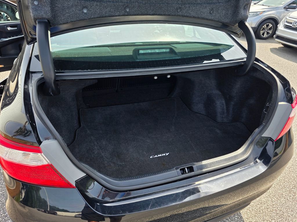 Used 2016 Toyota Camry XSE w/ Moonroof Package FWD image 48
