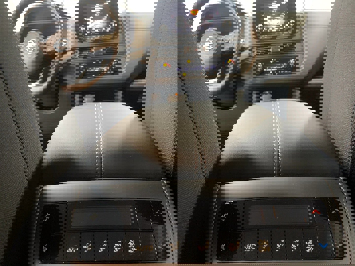 Used 2025 Nissan Pathfinder S AWD/4WD image 7