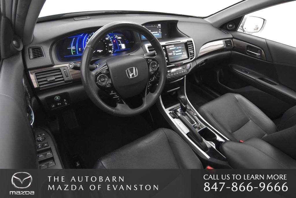 Used 2017 Honda Accord Touring image 30