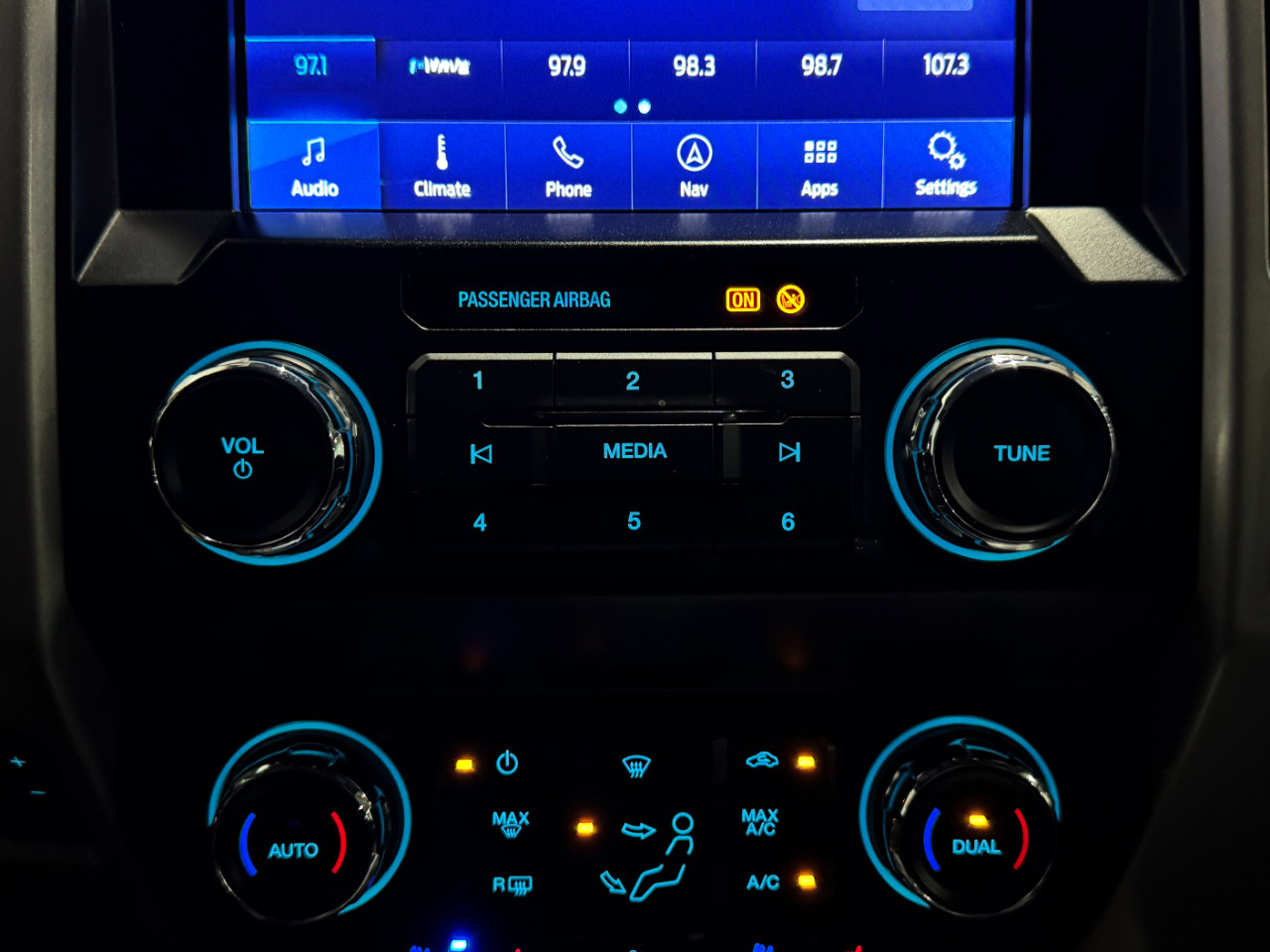 Used 2021 Ford F250 Lariat w/ Lariat Value Package image 36