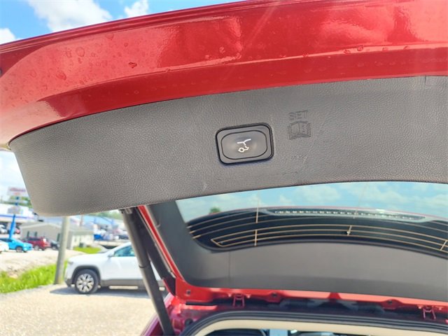 Used 2024 Ford Edge Titanium image 16