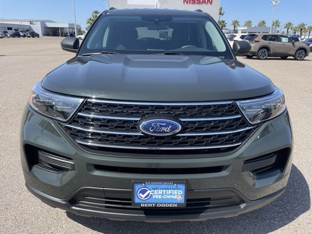 Used 2024 Ford Explorer XLT image 2