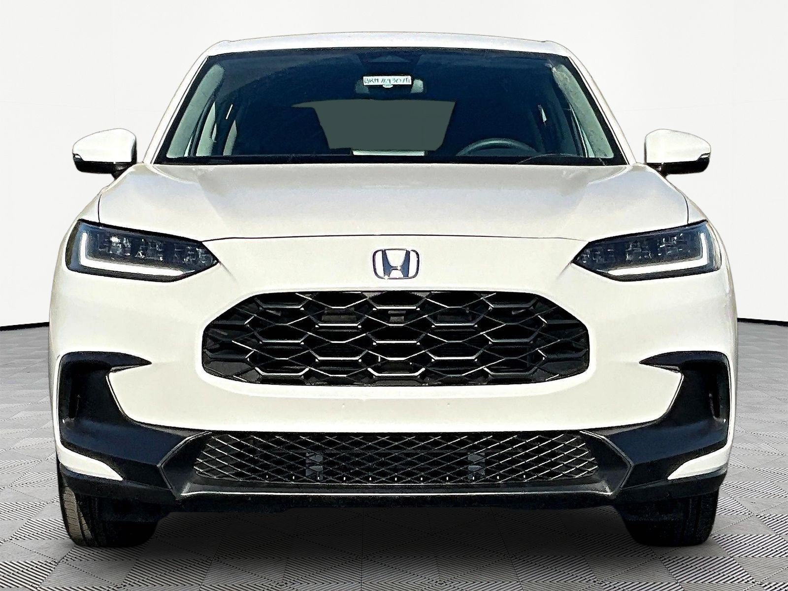 Used 2024 Honda HR-V LX image 2