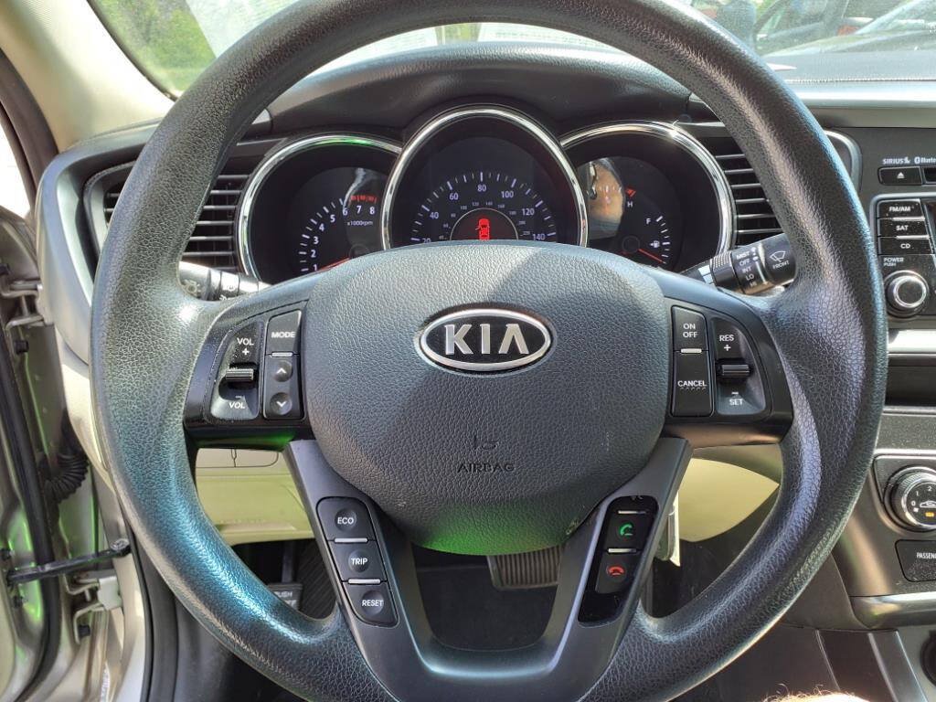 Used 2012 Kia Optima LX FWD image 21