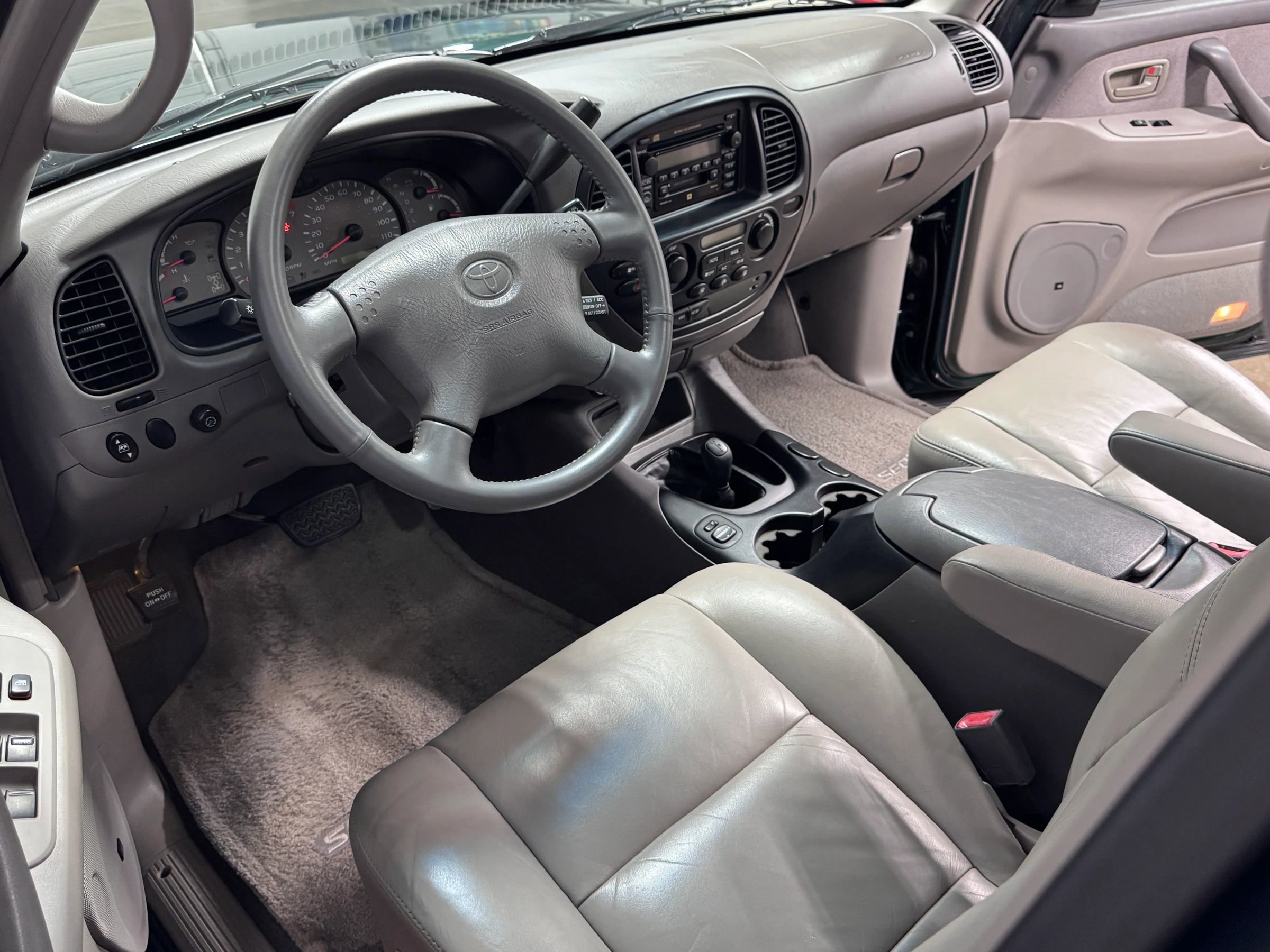 Used 2002 Toyota Sequoia SR5 AWD/4WD image 14