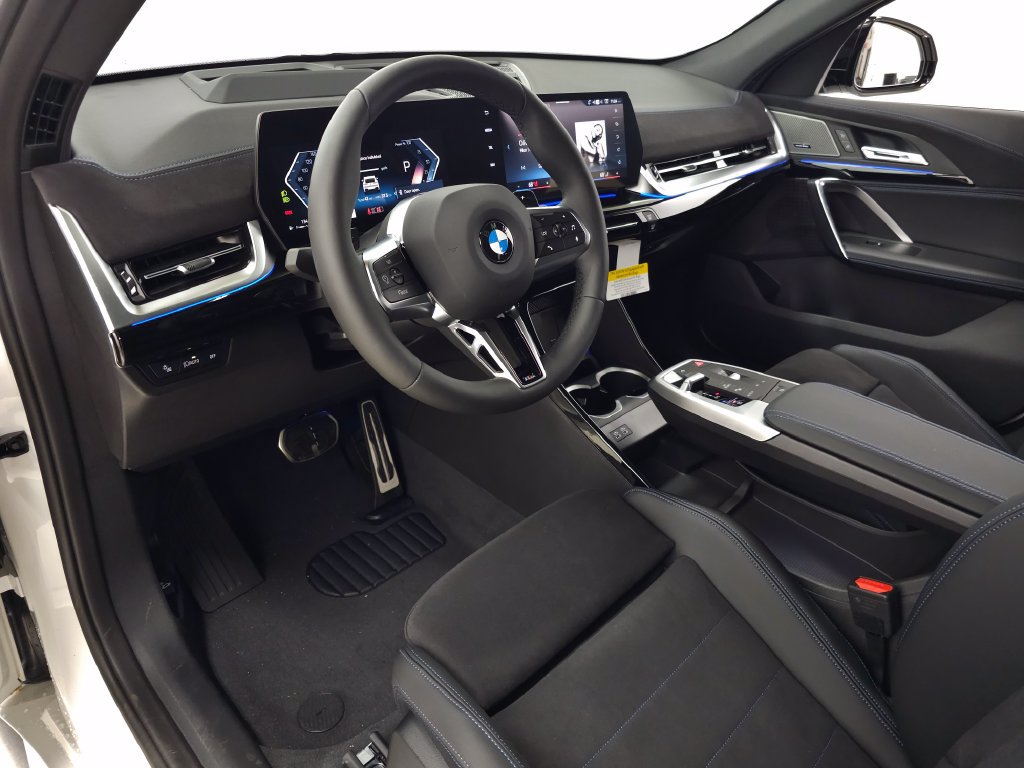 New 2026 BMW X2 xDrive28i w/ Technology Package AWD/4WD image 11
