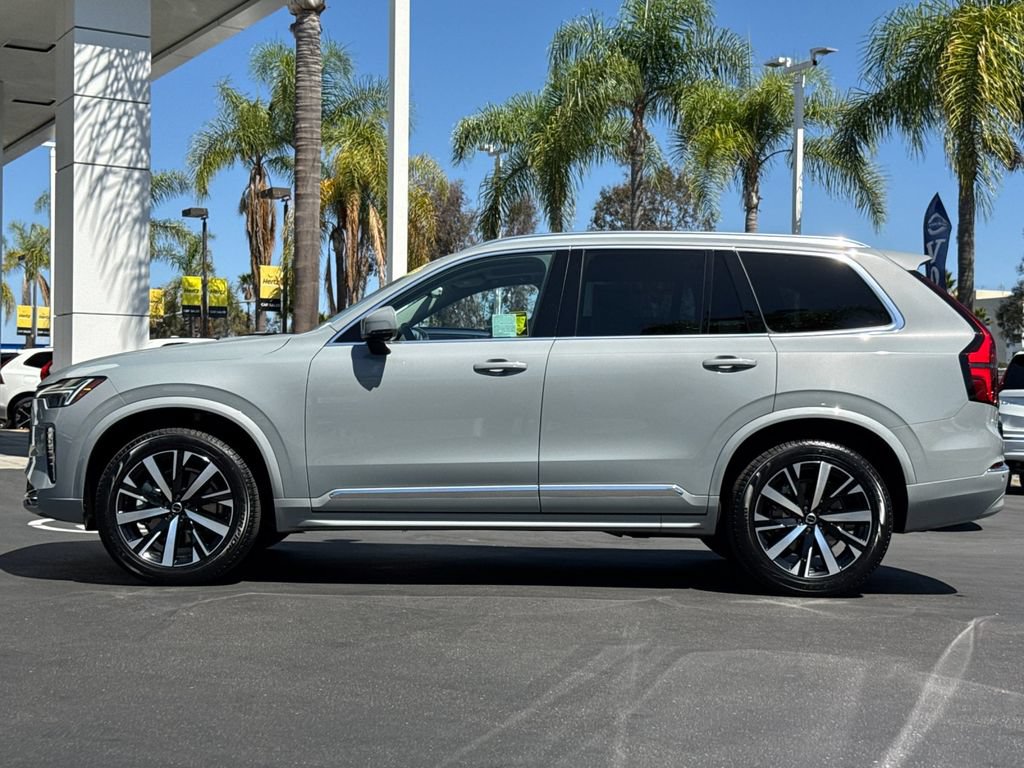 New 2026 Volvo XC90 B5 Core AWD/4WD image 2