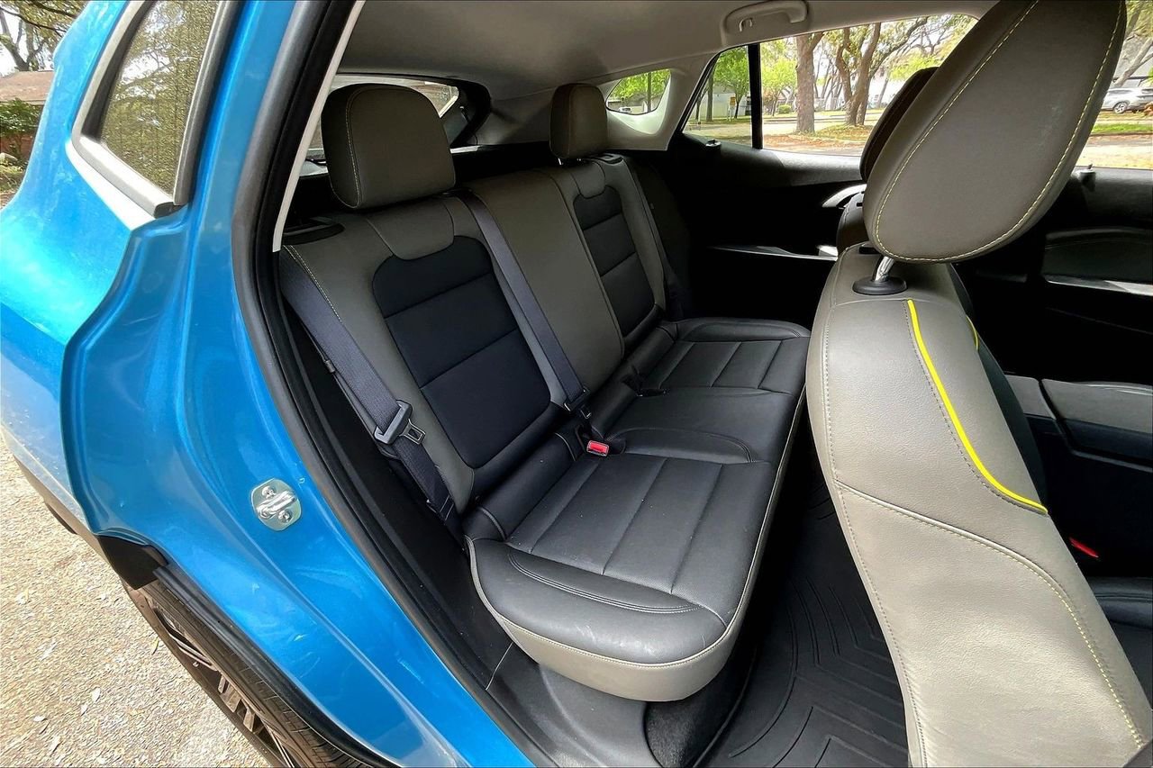 Used 2025 Chevrolet Trax ACTIV w/ Driver Confidence Package FWD image 22