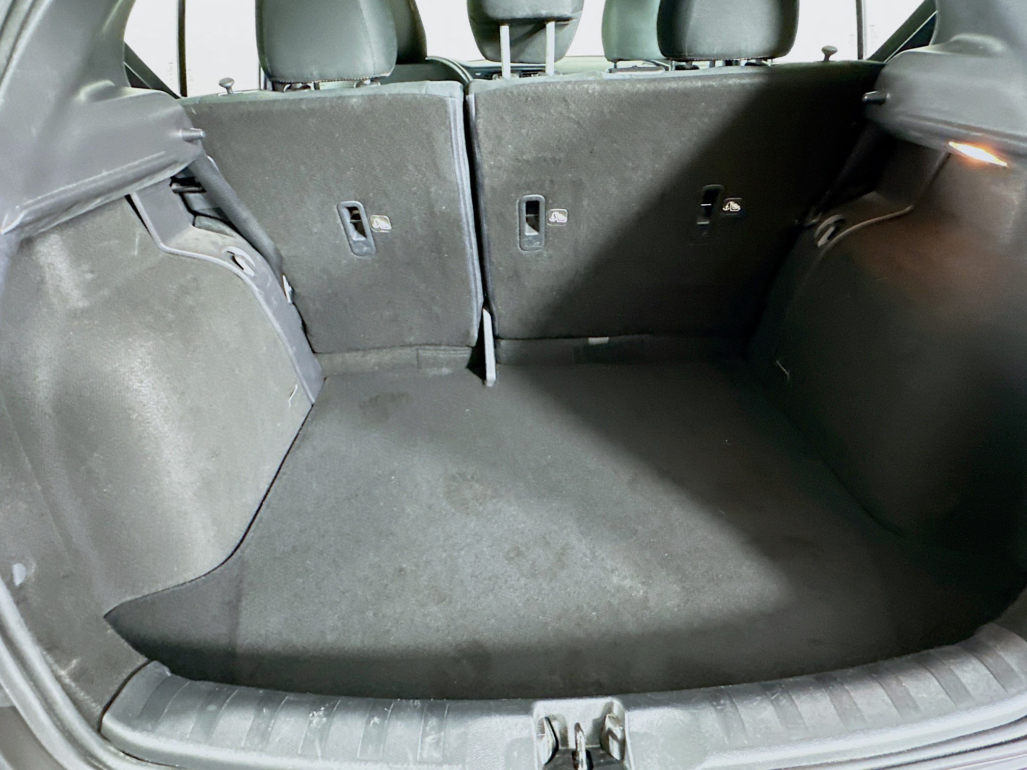 Used 2020 Nissan Kicks SR FWD image 25