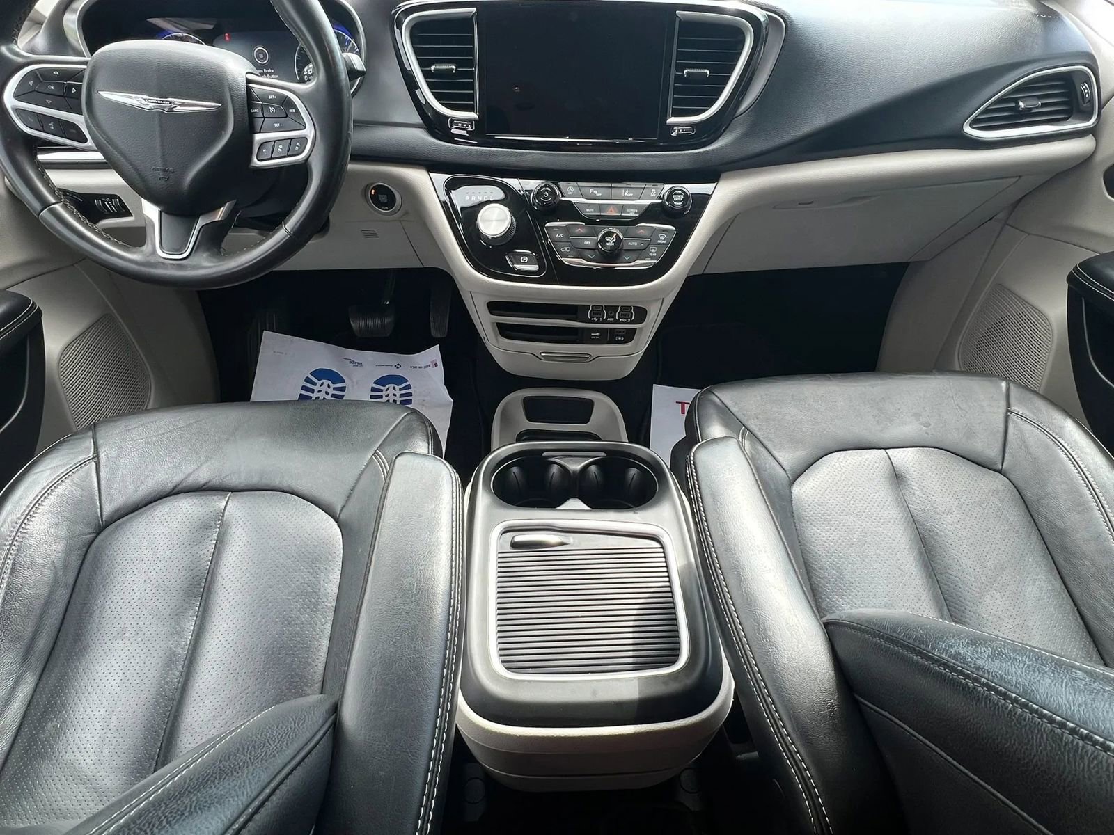 Used 2022 Chrysler Pacifica Touring-L FWD image 15