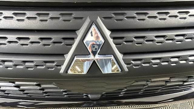 Used 2025 Mitsubishi Eclipse Cross LE AWD/4WD image 8