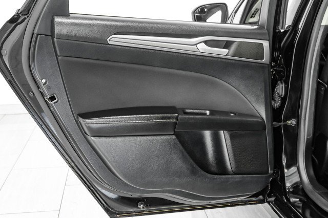 Used 2020 Ford Fusion SE image 42