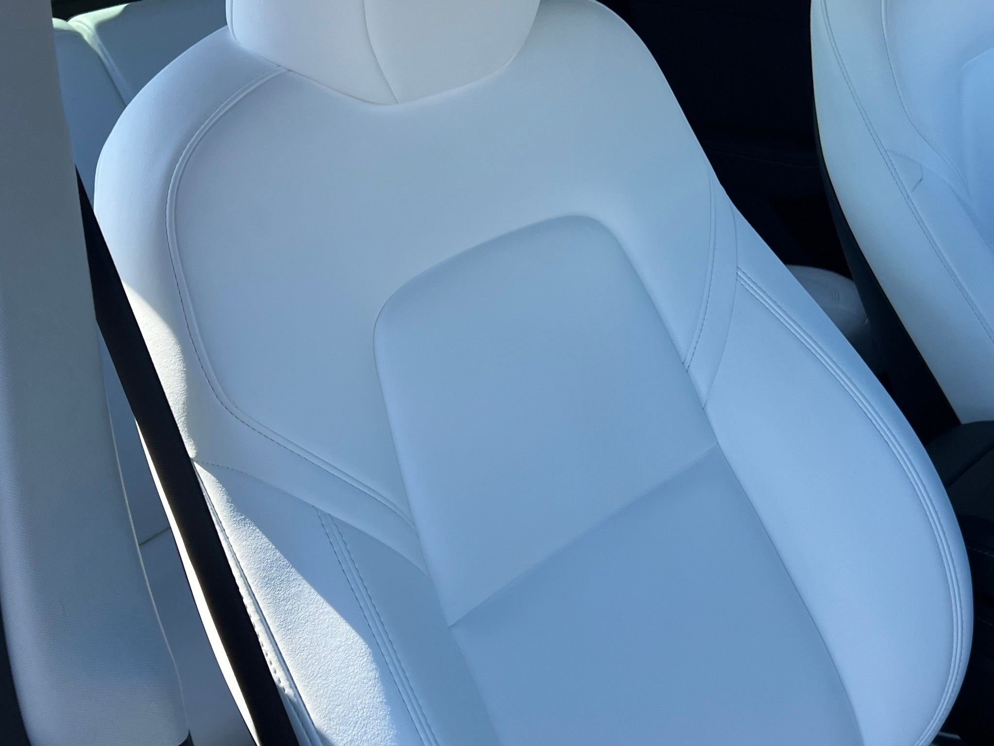 Used 2024 Tesla Model Y Performance image 32
