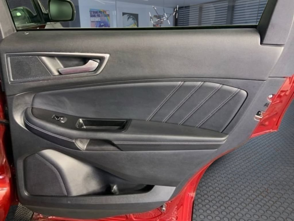 Used 2018 Ford Edge Sport w/ Equipment Group 401A AWD/4WD image 11
