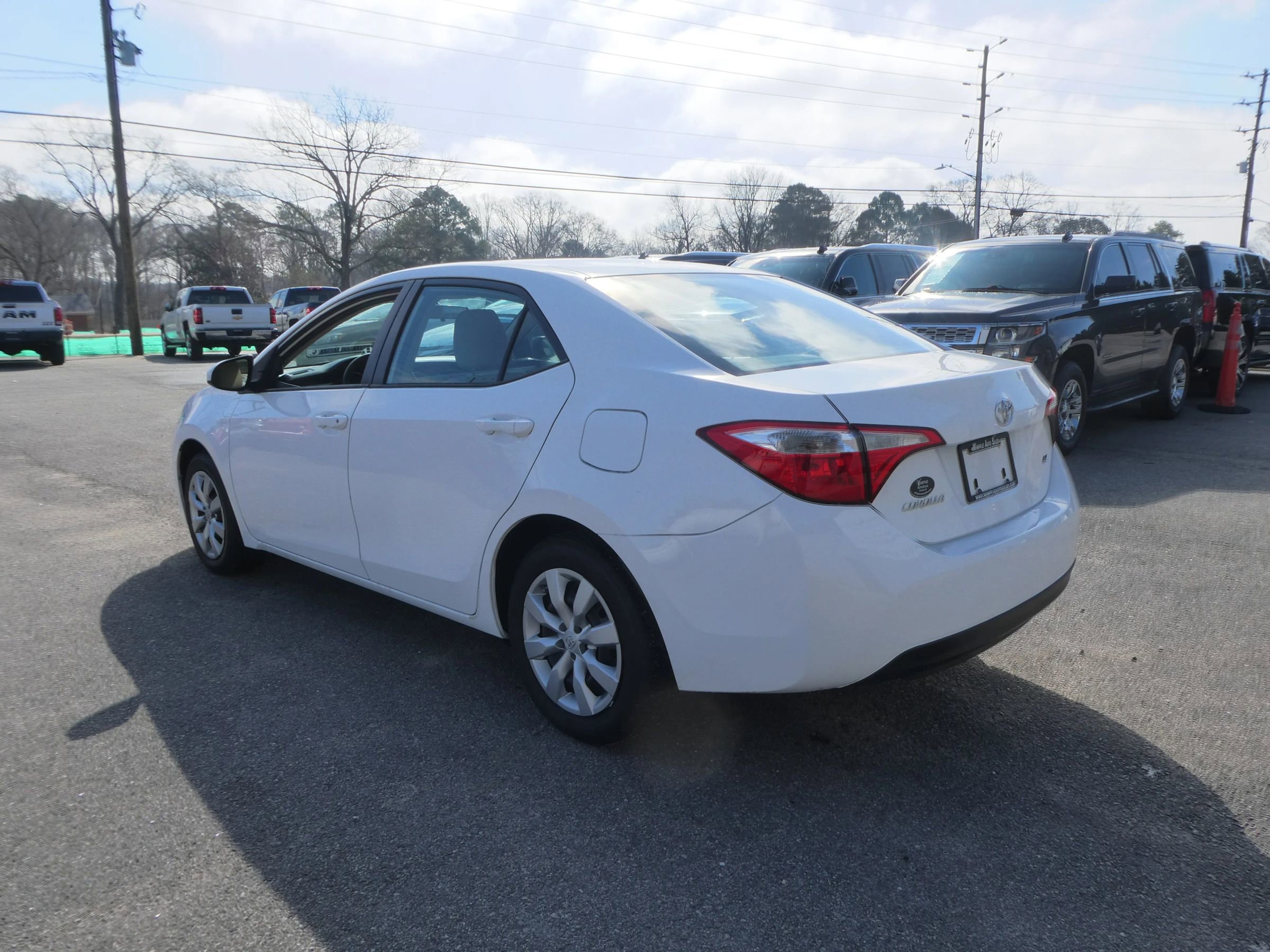 Used 2014 Toyota Corolla LE FWD image 8