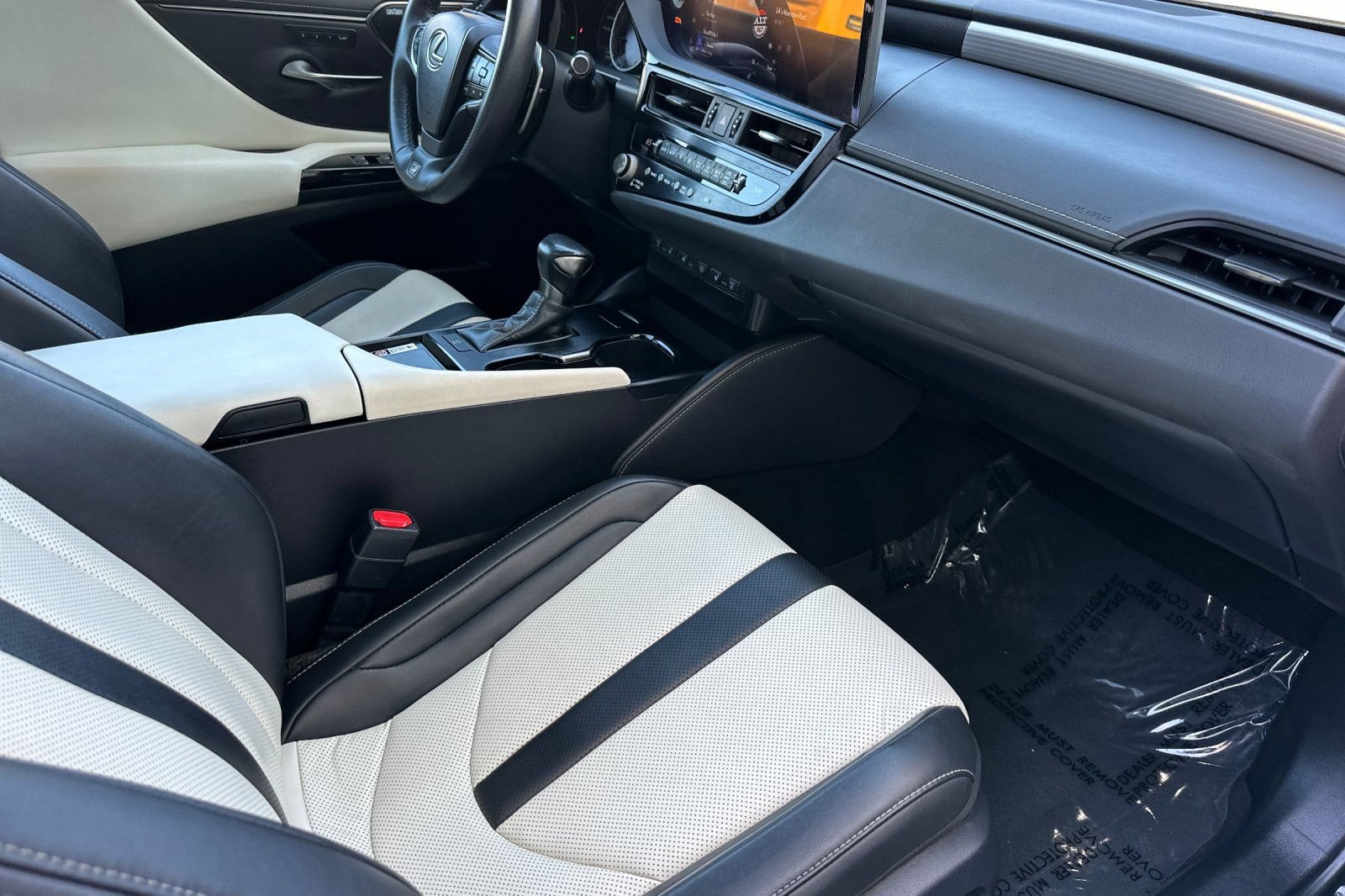 Used 2023 Lexus ES 350 F Sport w/ Accessory Package (Z2) FWD image 19