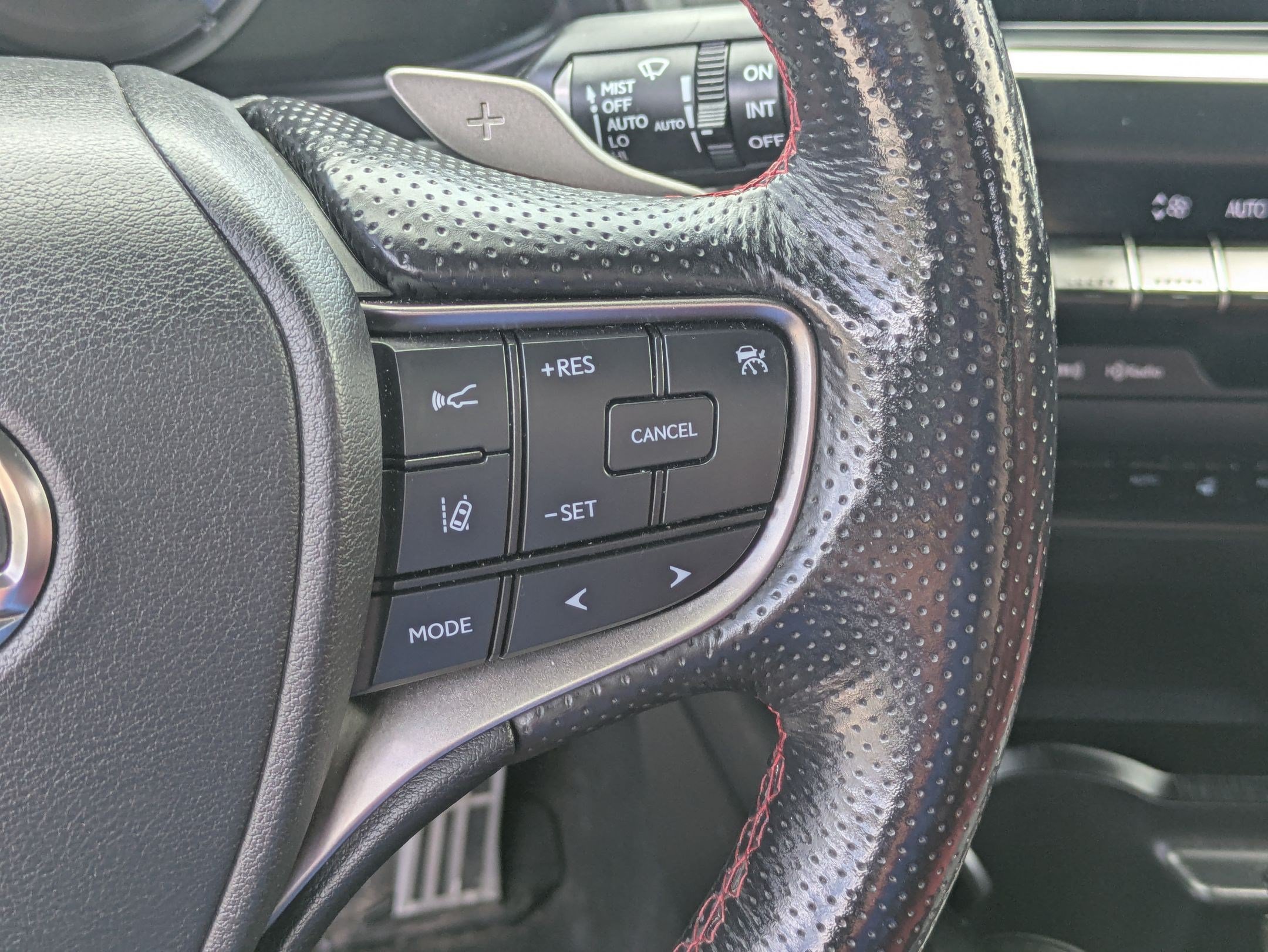 Used 2020 Lexus UX 250h F Sport w/ F Sport Premium Package AWD/4WD image 19
