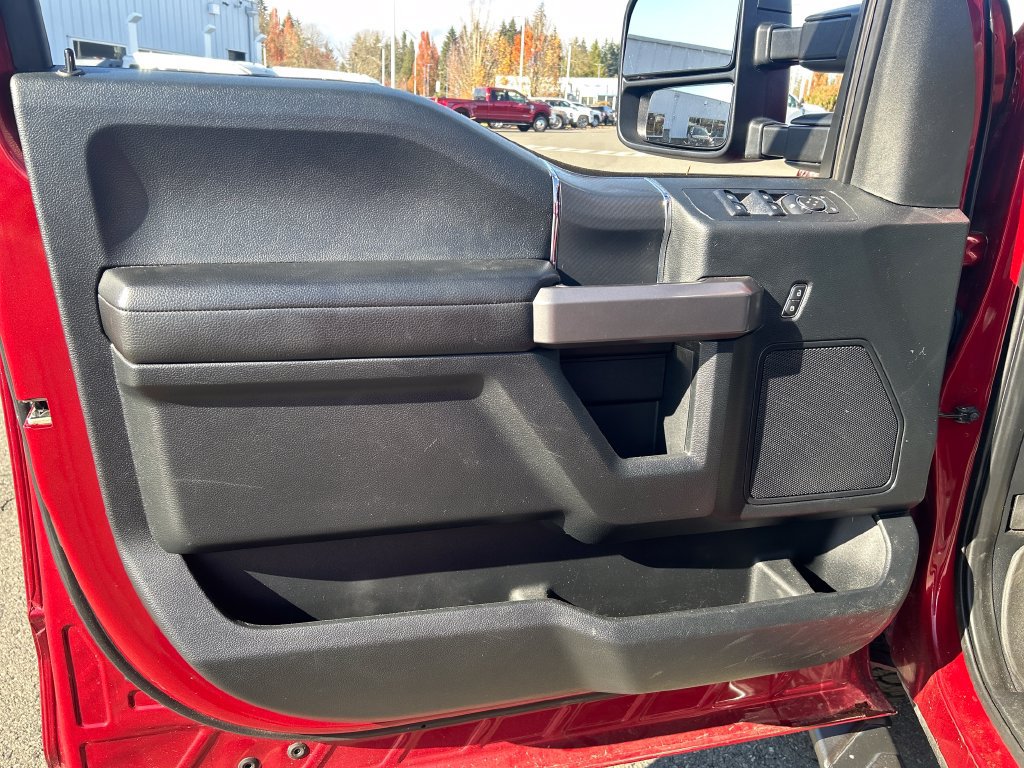 Used 2019 Ford F150 XLT w/ Equipment Group 302A Luxury AWD/4WD image 17