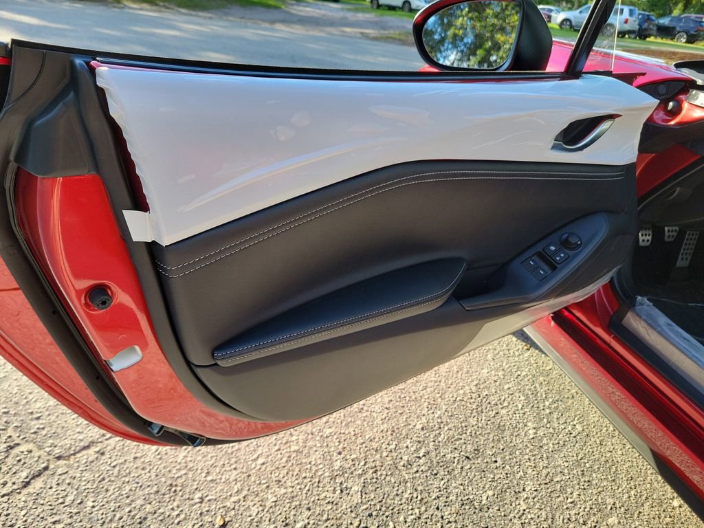 New 2026 MAZDA MX-5 Miata Club w/ Interior Package RWD image 17