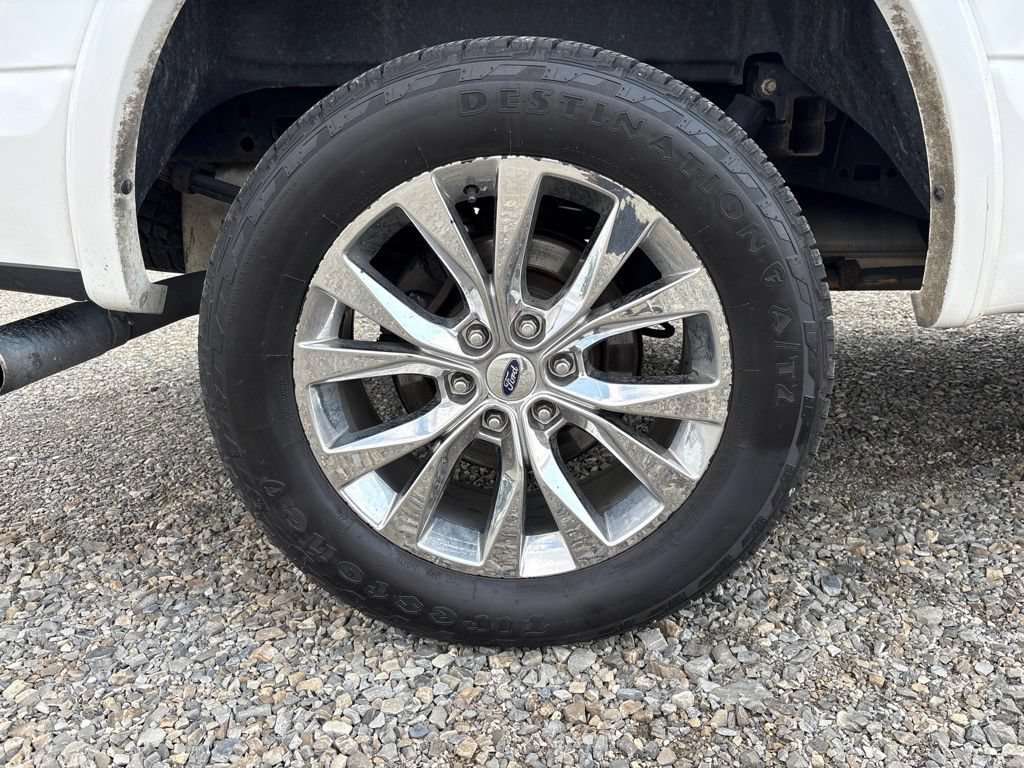 Used 2016 Ford F150 Lariat w/ Equipment Group 502A Luxury AWD/4WD image 9