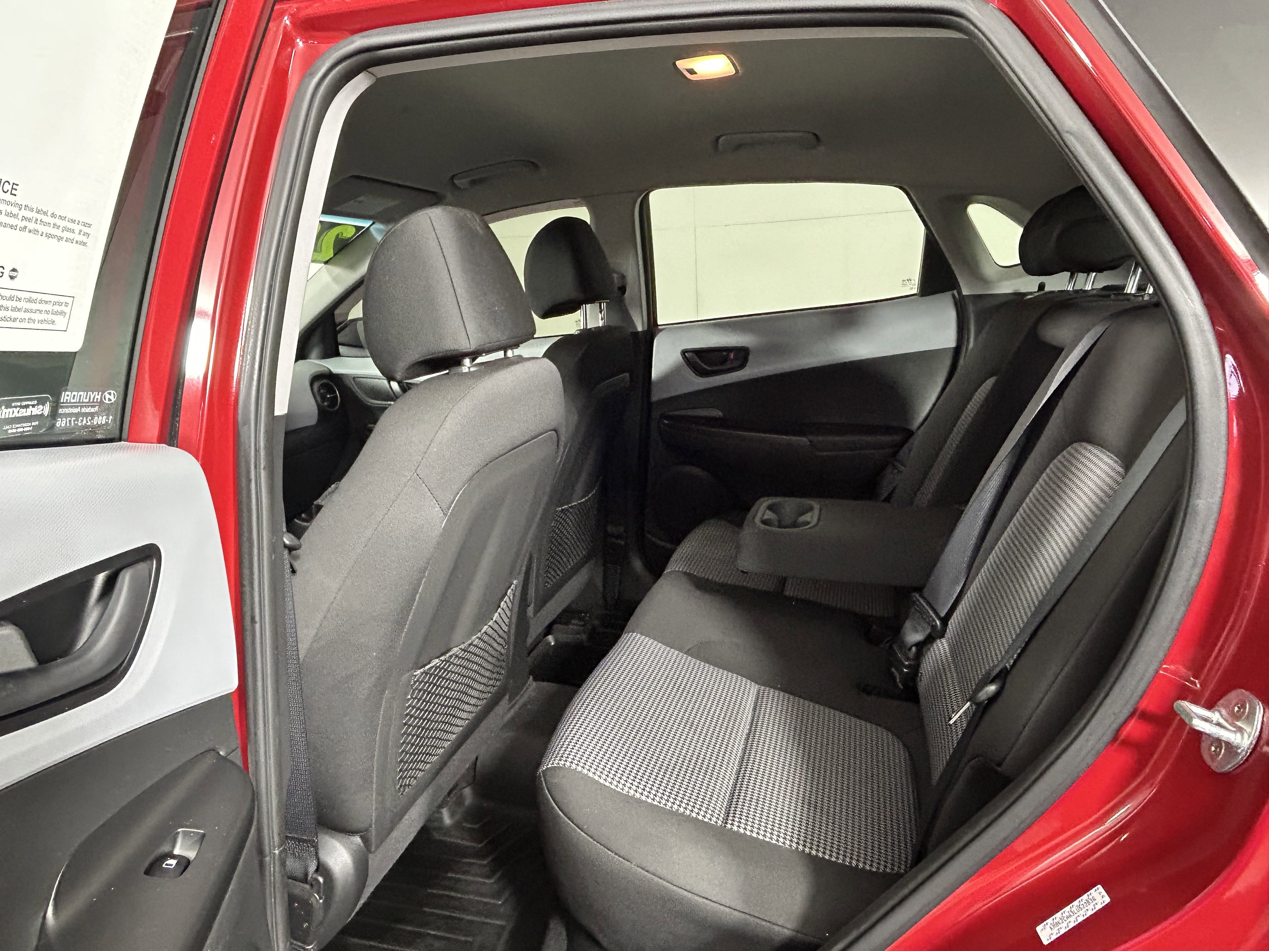 Used 2020 Hyundai Kona SEL w/ Cargo Package image 17