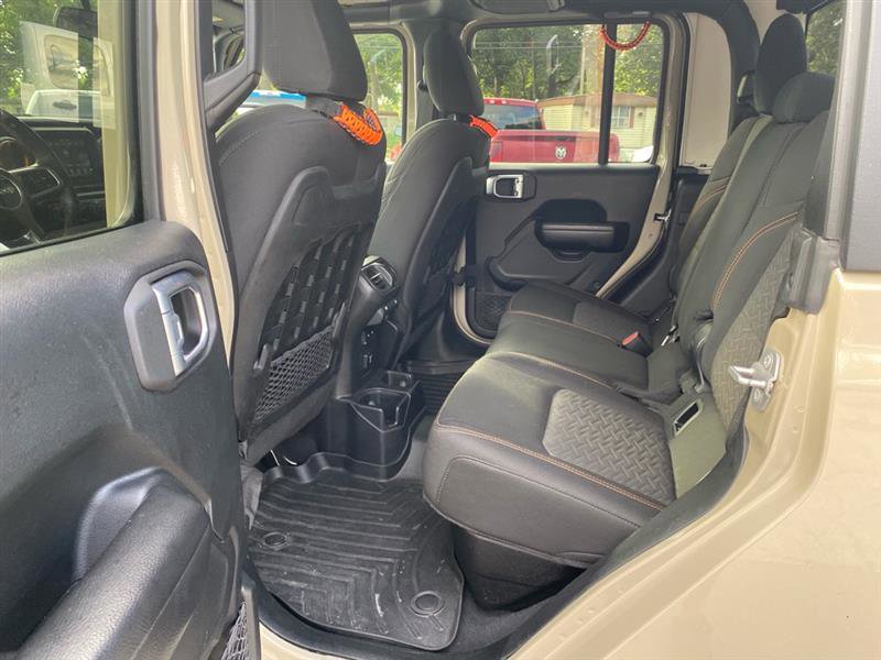 Used 2020 Jeep Gladiator Mojave w/ Cold Weather Group image 10
