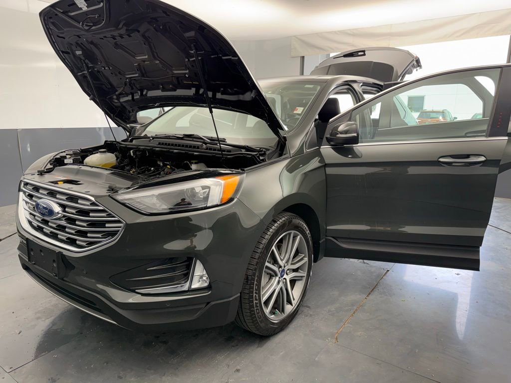 Used 2022 Ford Edge Titanium AWD/4WD image 16