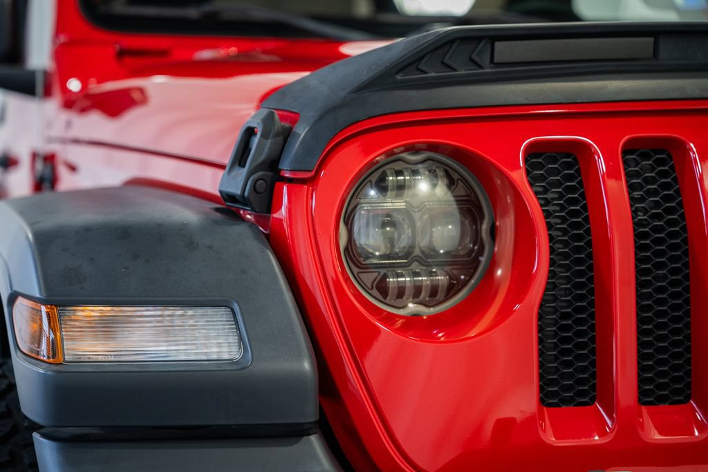 Used 2023 Jeep Wrangler Sport AWD/4WD image 9