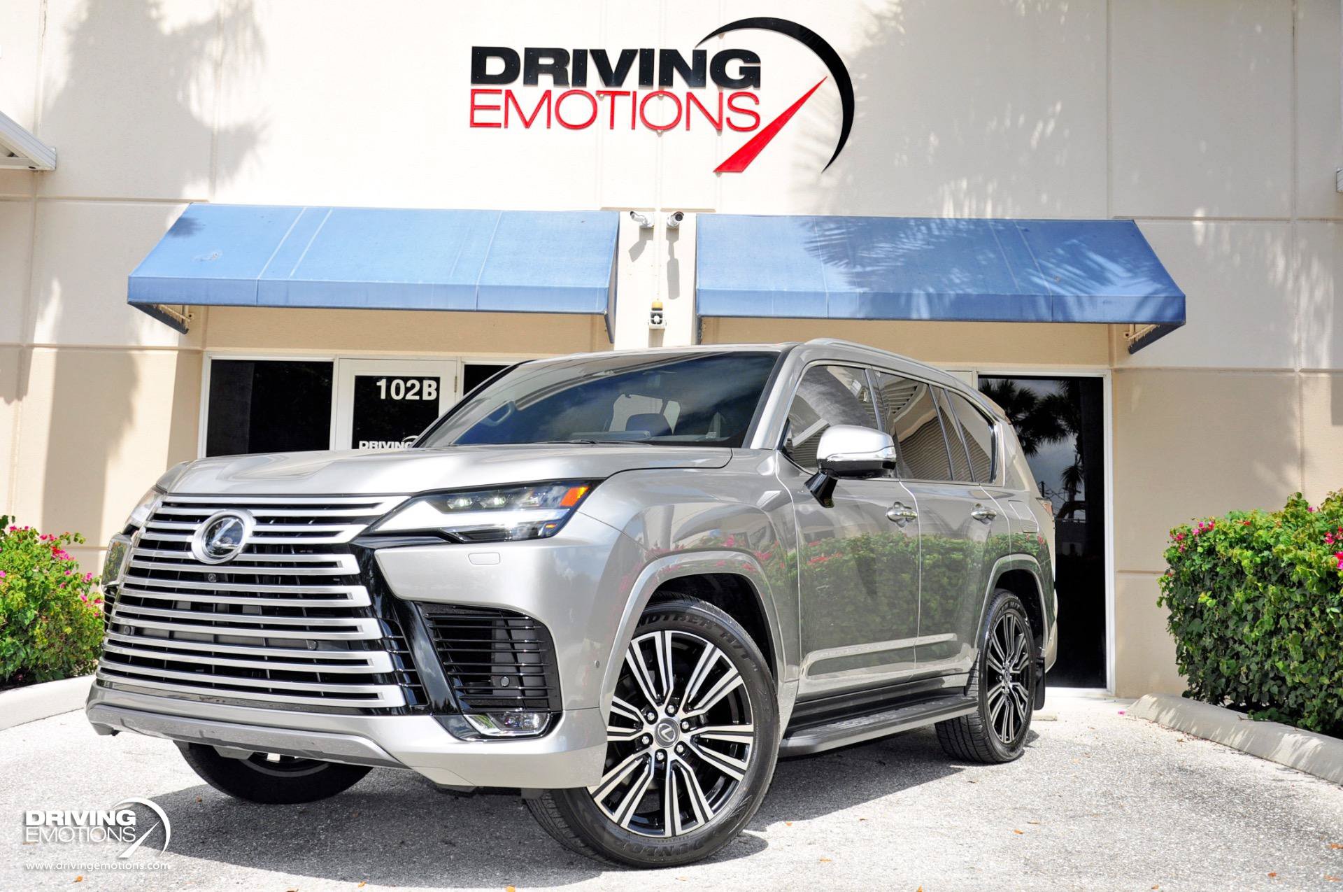 Used 2026 Lexus LX 700h Luxury AWD/4WD image 31