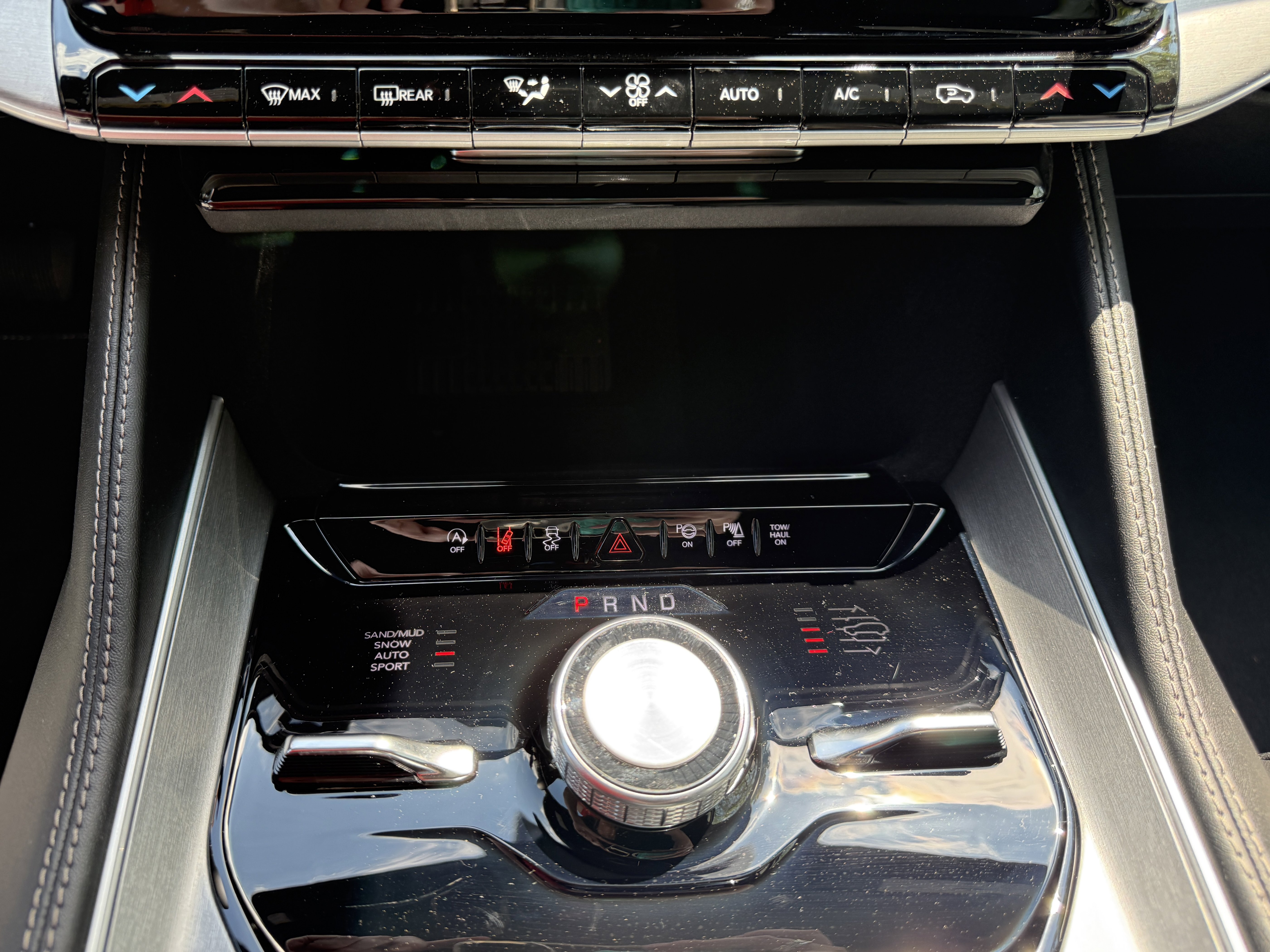 New 2026 Jeep Grand Wagoneer Limited AWD/4WD image 11