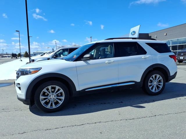 Used 2023 Ford Explorer XLT w/ Equipment Group 202A image 8
