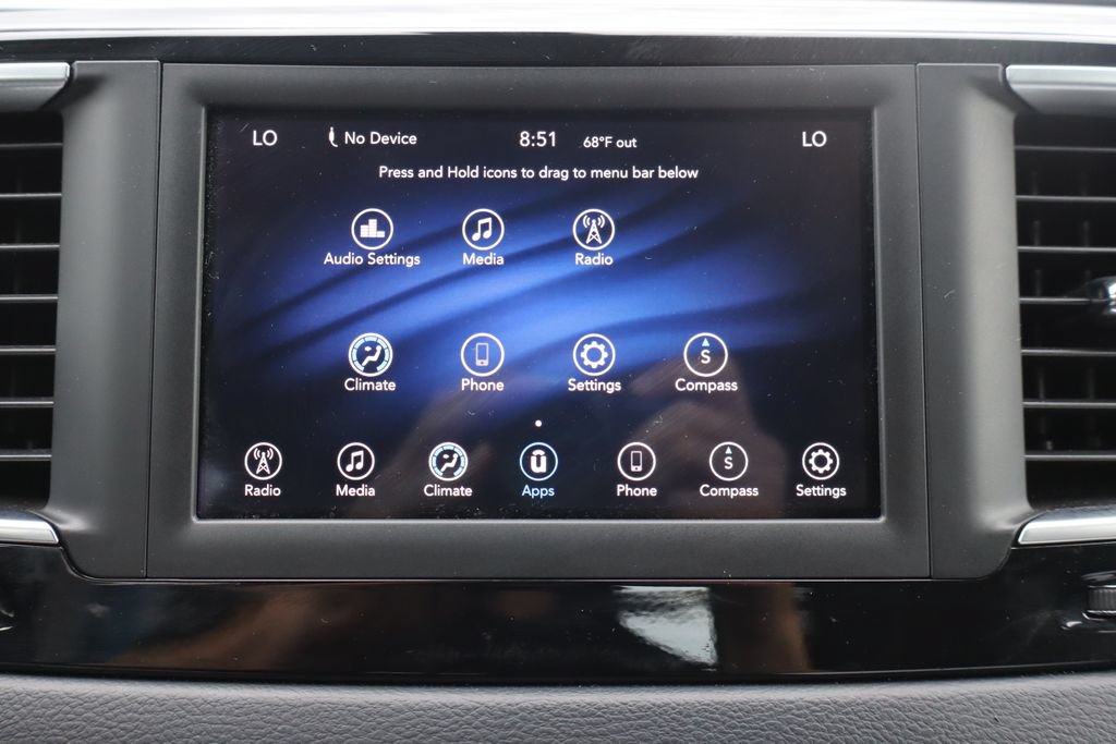 Used 2018 Chrysler Pacifica Touring Plus w/ S Appearance Package FWD image 11
