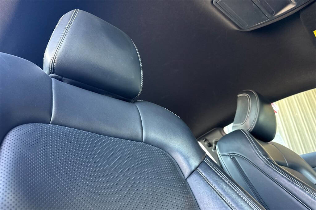 Used 2024 Ford Mustang Premium image 16
