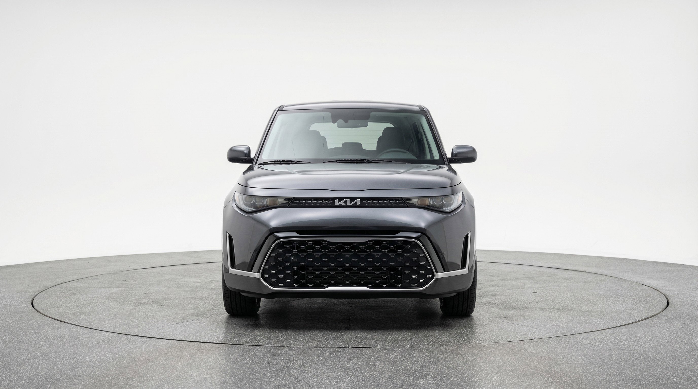 Used 2025 Kia Soul LX w/ LX Technology Package FWD image 2