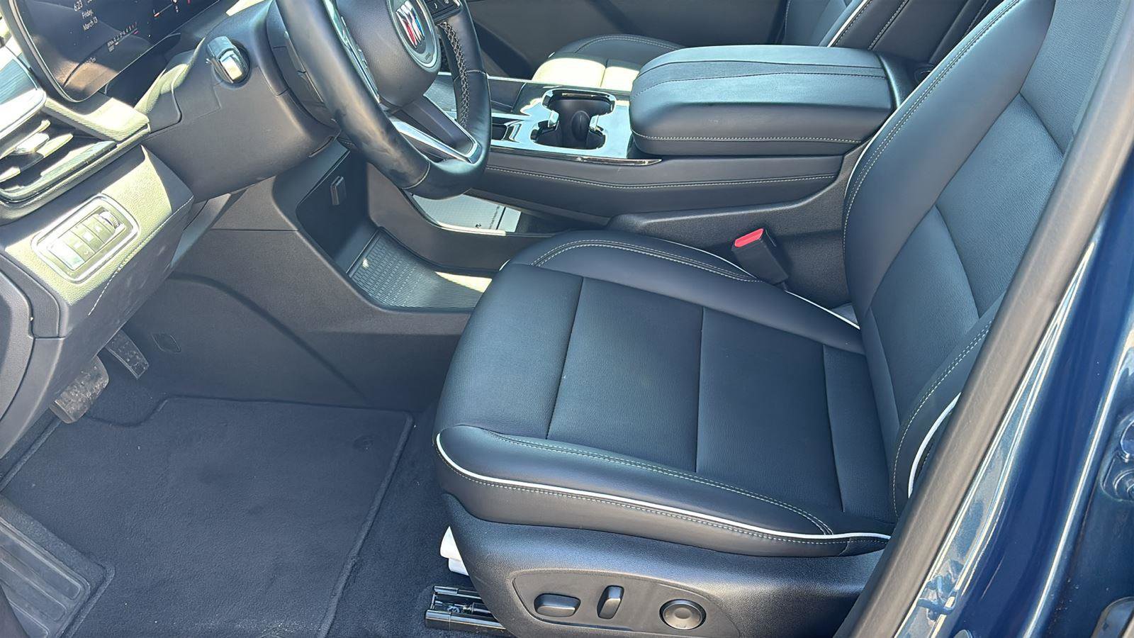 Certified 2025 Buick Enclave Preferred FWD image 13