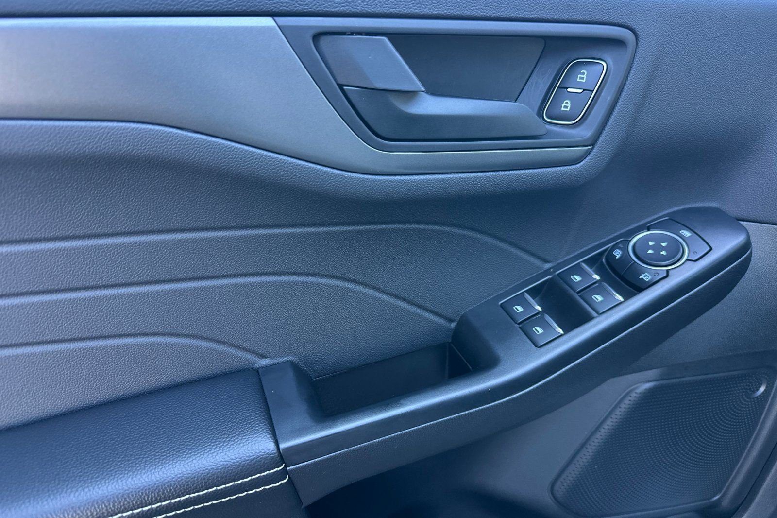 Used 2025 Ford Escape Active w/ Tech Pack #1 image 12