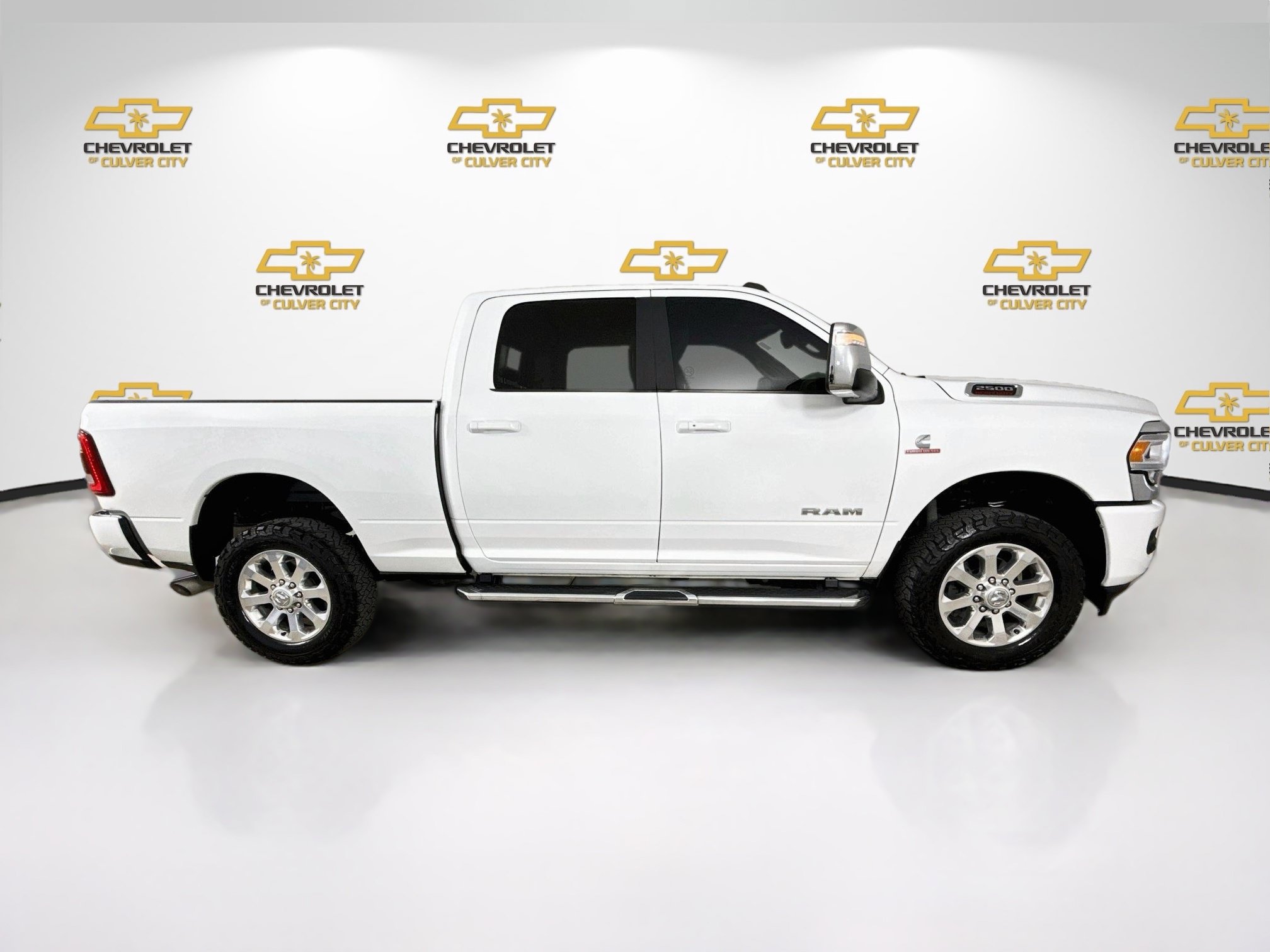 Used 2023 RAM 2500 Laramie AWD/4WD image 9