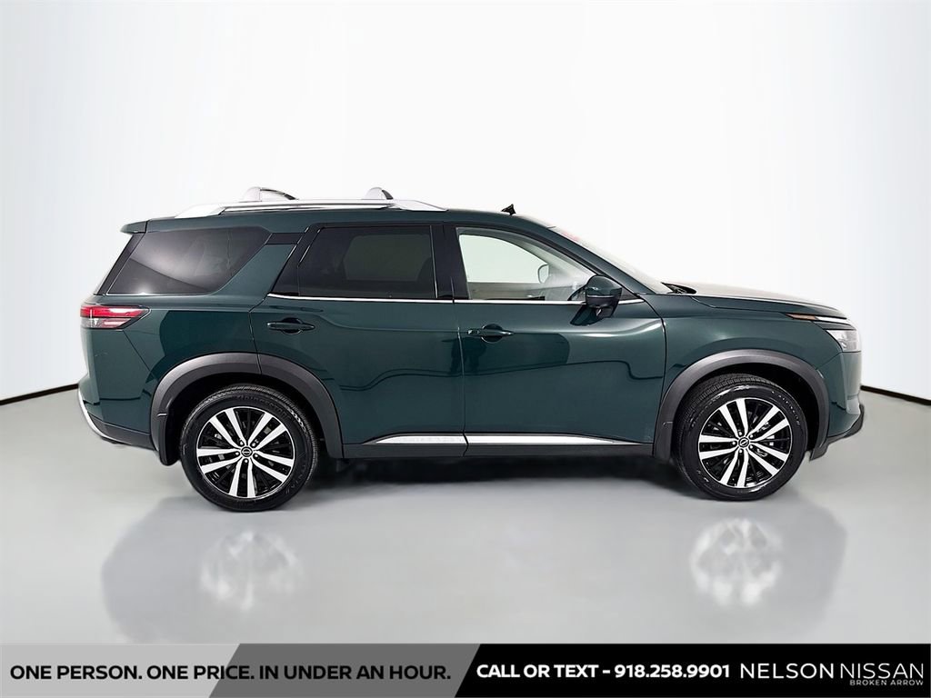 Certified 2025 Nissan Pathfinder Platinum w/ Cargo Package FWD image 4