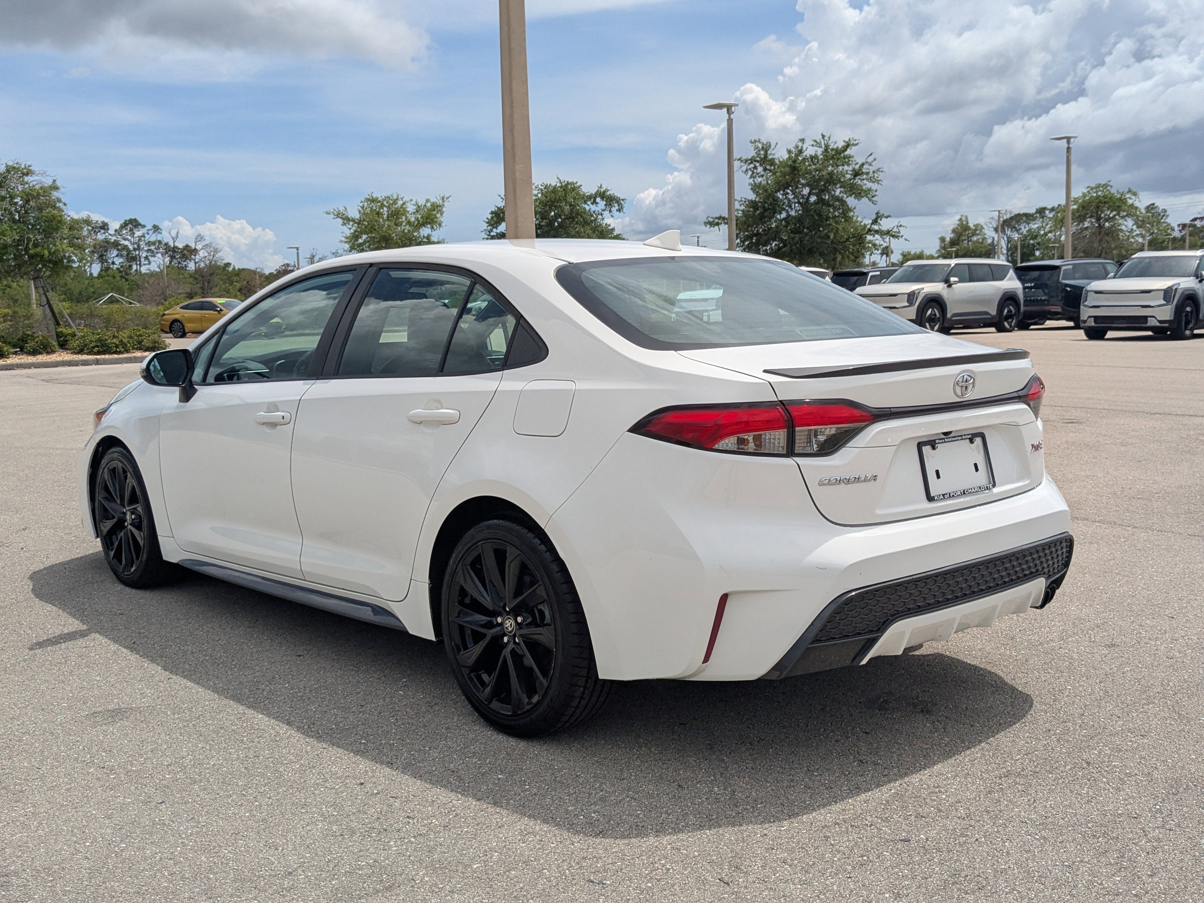 Used 2021 Toyota Corolla XSE image 7