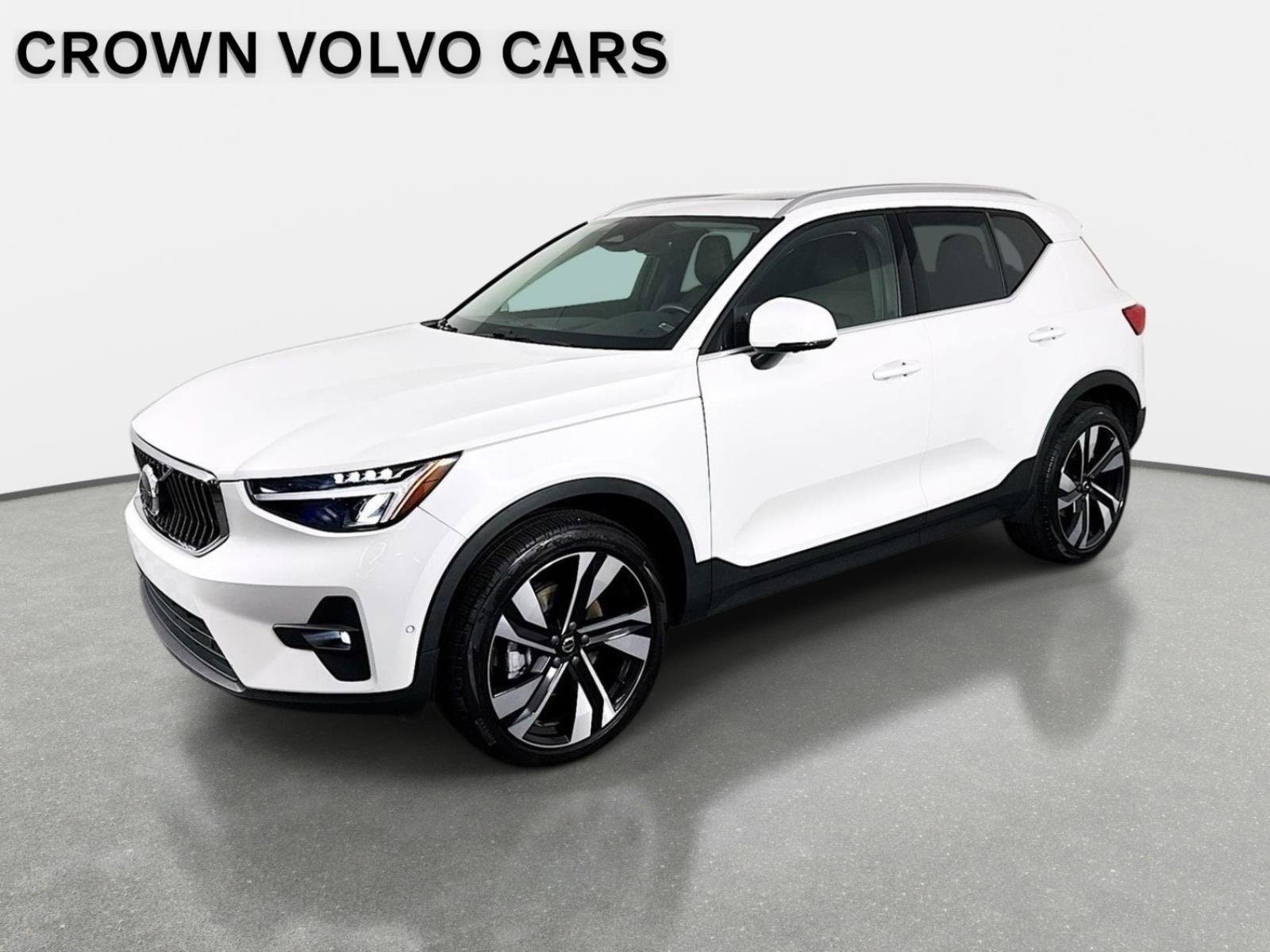 Used 2023 Volvo XC40 B5 Plus w/ Protection Package Premier AWD/4WD image 1