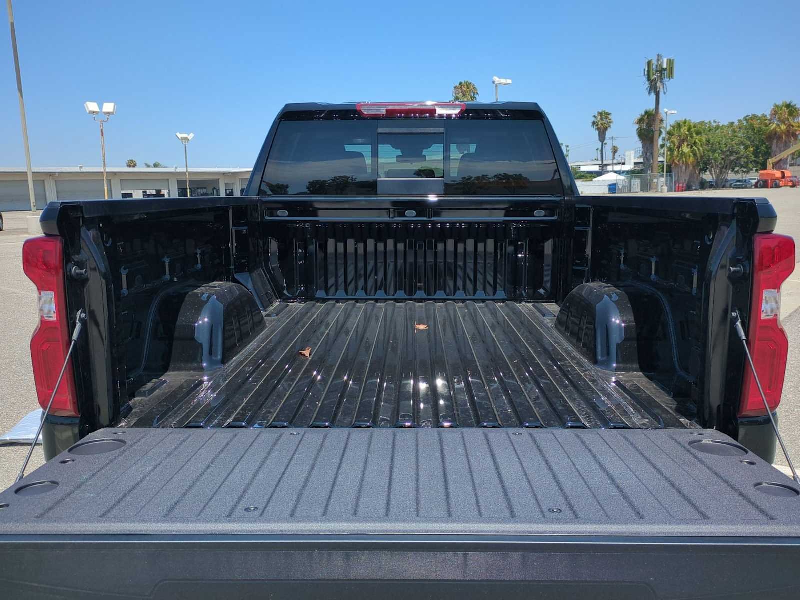 New 2026 Chevrolet Silverado 1500 RST w/ Convenience Package II AWD/4WD image 25