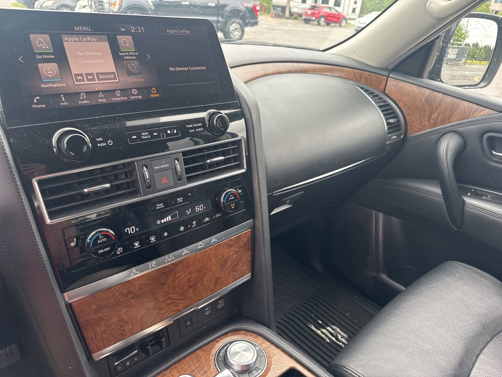 Used 2022 Nissan Armada SL w/ Captain's Chairs Package AWD/4WD image 18