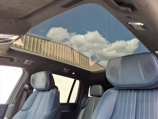 Certified 2025 Cadillac Escalade IQ Luxury 2 w/ LPO, Premium Carpet Package AWD/4WD image 15