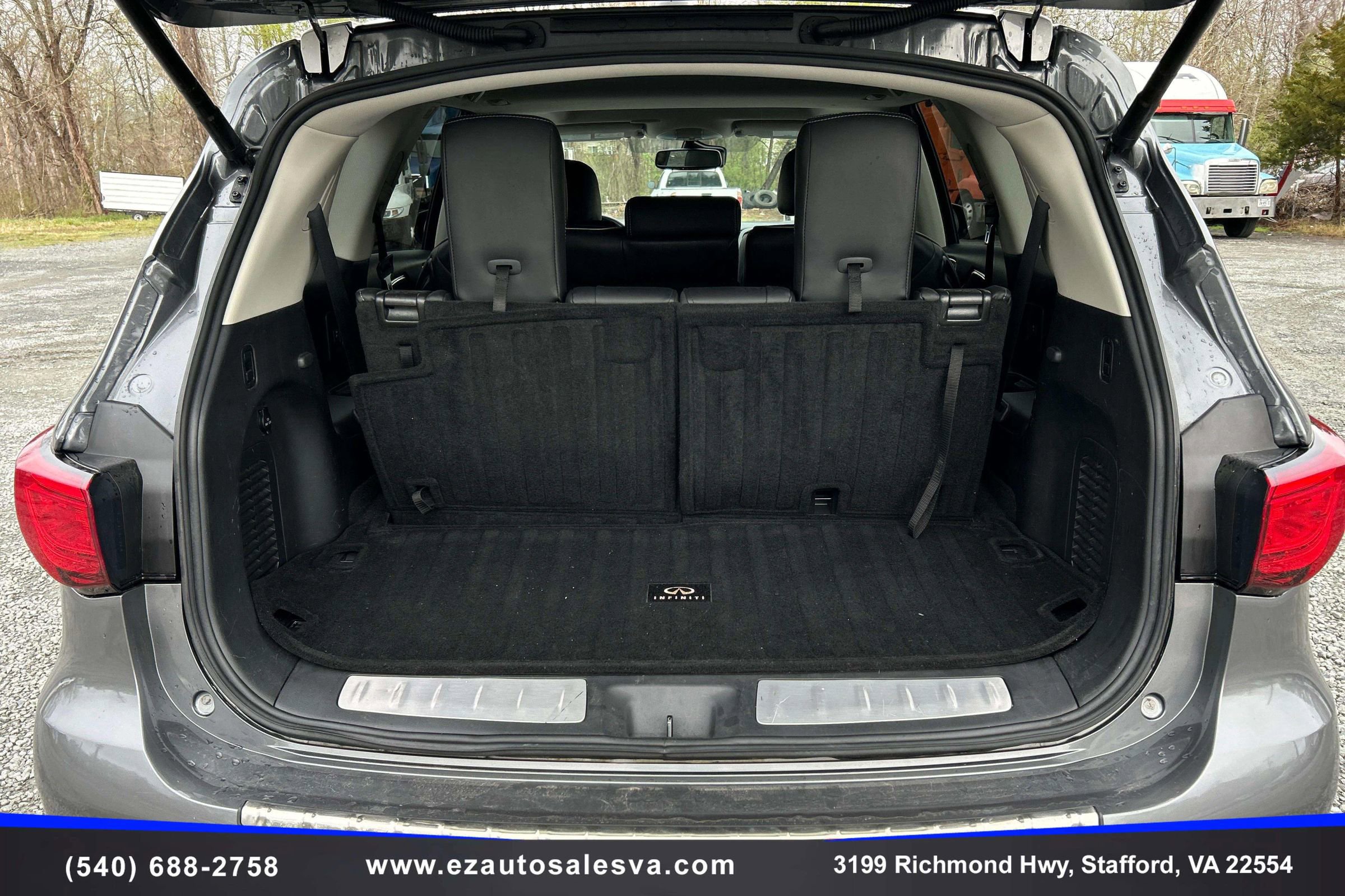 Used 2019 INFINITI QX60 Luxe w/ Essential Package image 11