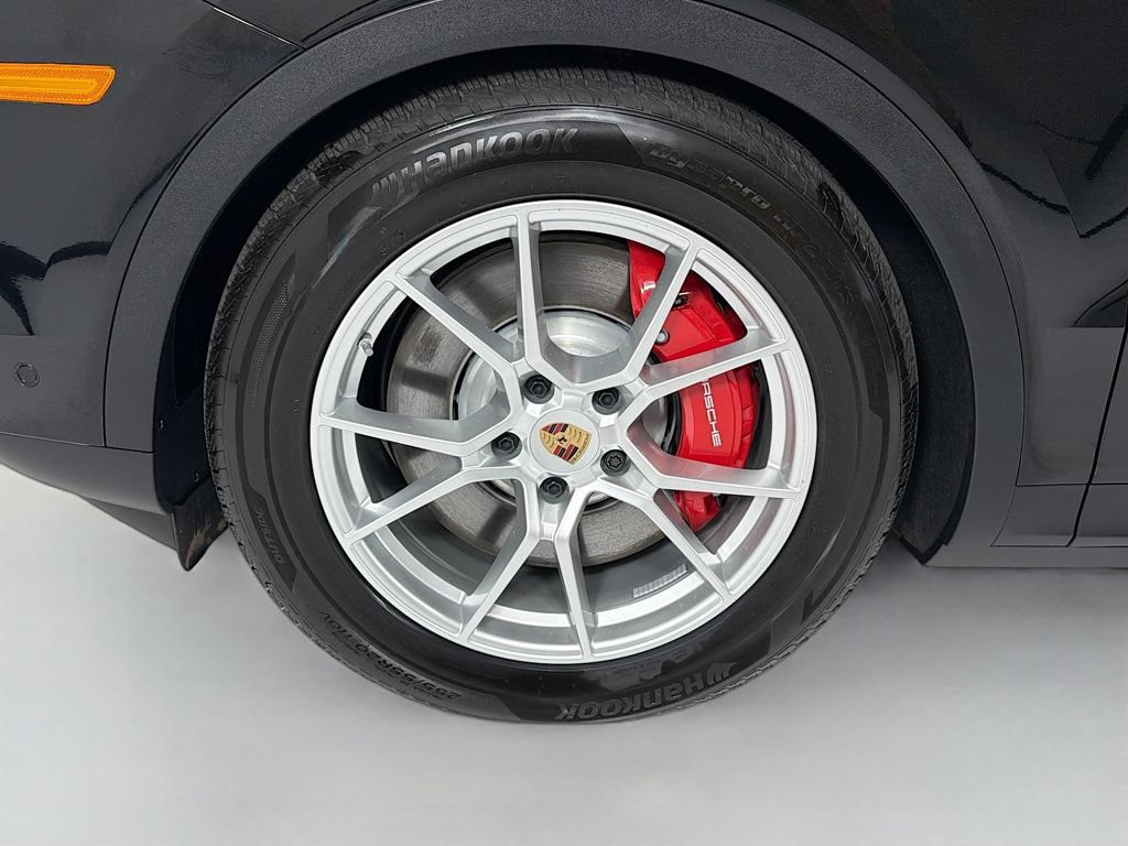 Certified 2025 Porsche Cayenne S AWD/4WD image 37